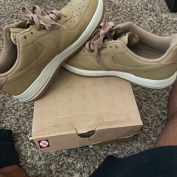 Kicks - Picture 4 of 5